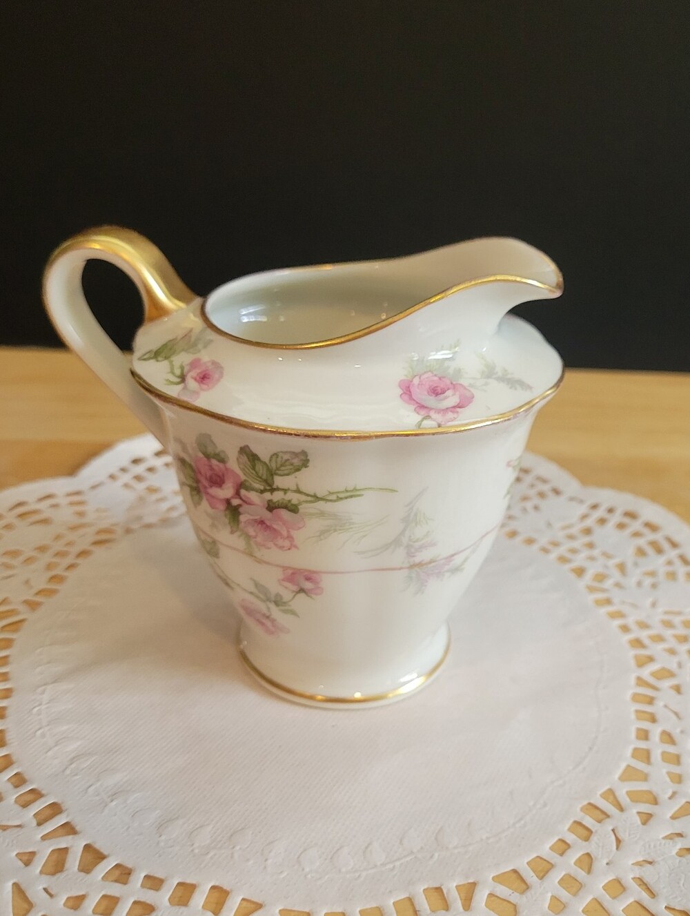 VTG Theodore Haviland Limoges France pink roses gold trimmed creamer 4” Tall